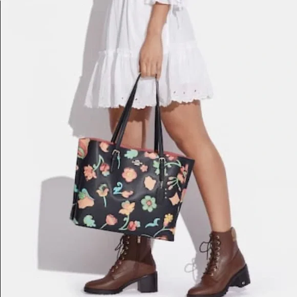 SOLD⛔️Authentic COACH Double faced floral leather tote - Picture 15 of 15